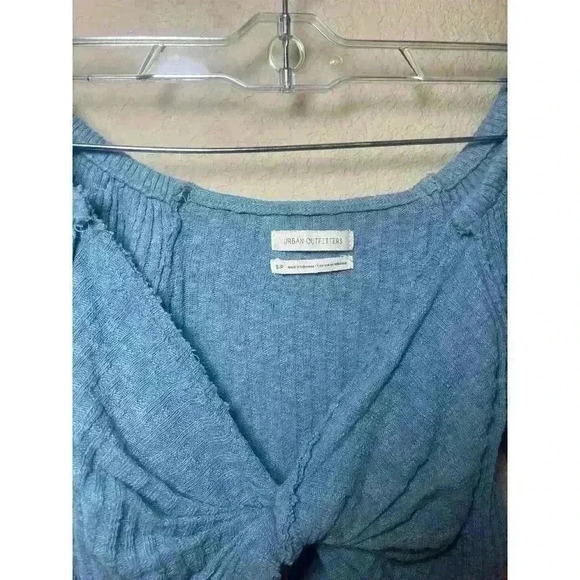 Urban outfitters size S cropped top with balloon sleeves - Picture 5 of 12